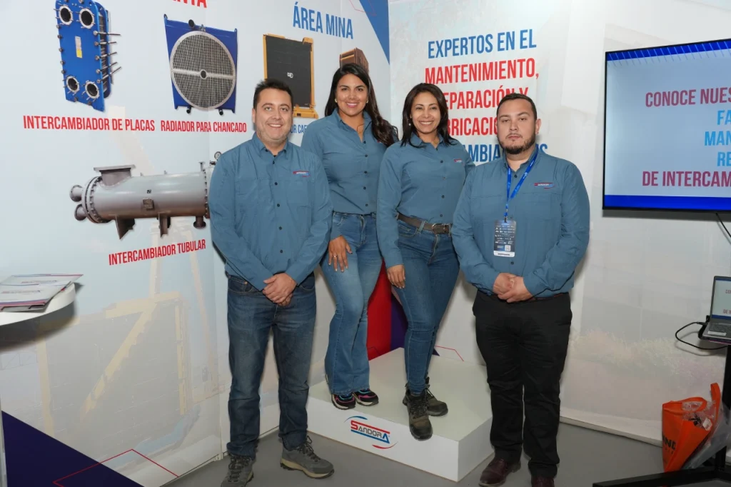 Equipo técnico de Sandora en EXPONOR 2026.